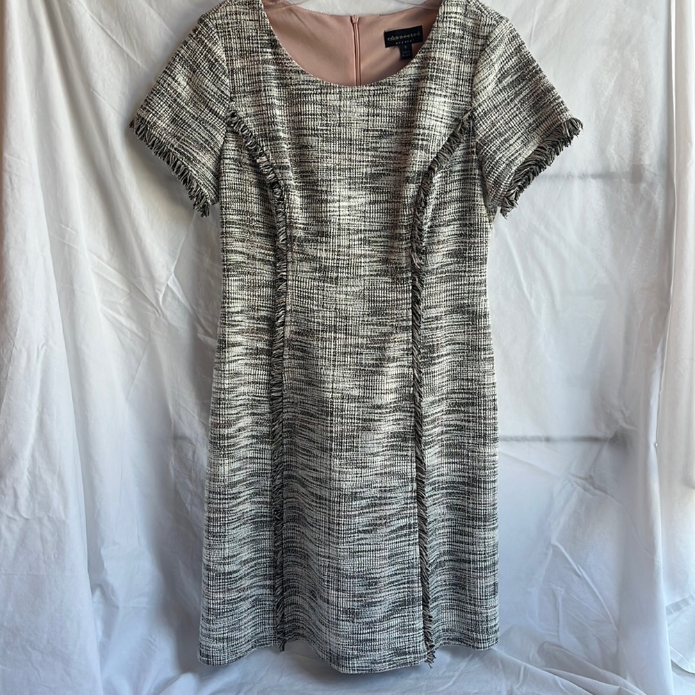 Knee length dress size 8